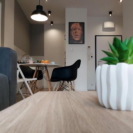 Chill Apartments Expo Slawinska Варшава Екстериор снимка
