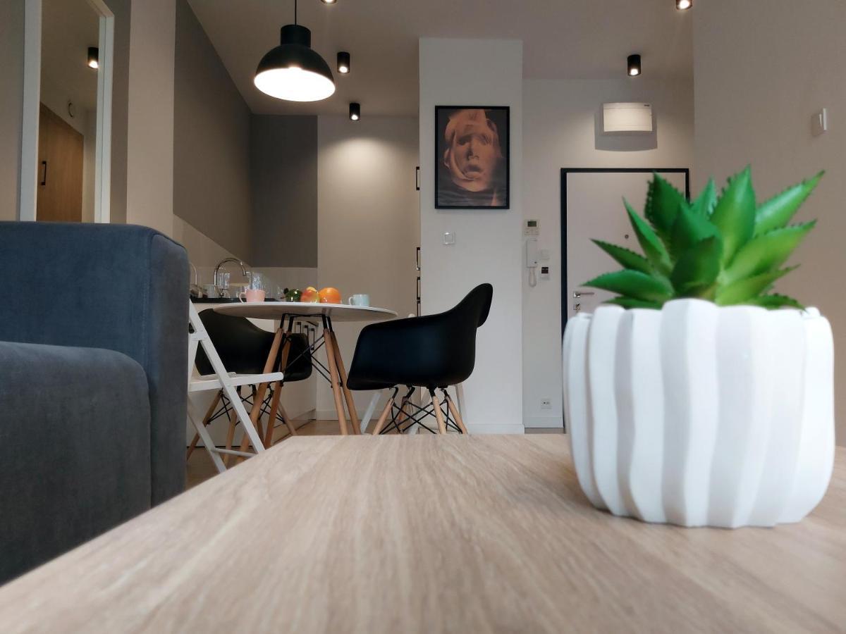 Chill Apartments Expo Slawinska Варшава Екстериор снимка