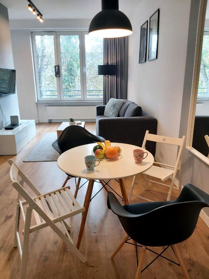 Chill Apartments Expo Slawinska Варшава Екстериор снимка