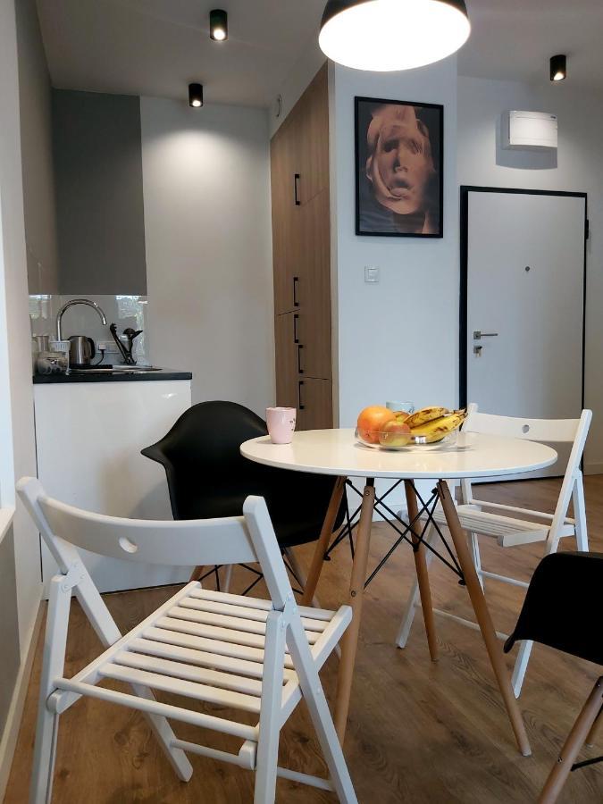 Chill Apartments Expo Slawinska Варшава Екстериор снимка