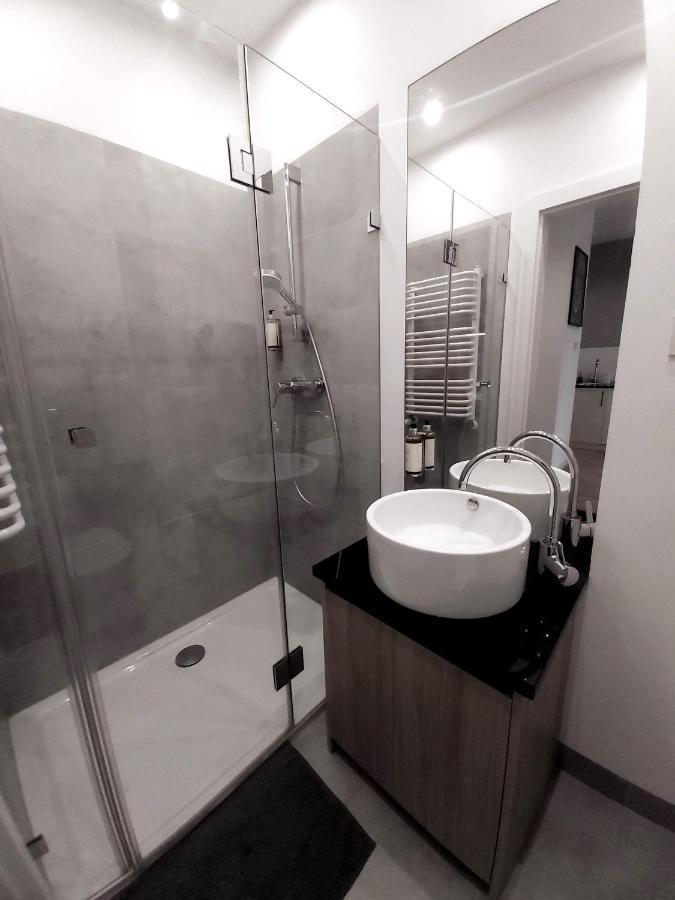 Chill Apartments Expo Slawinska Варшава Екстериор снимка